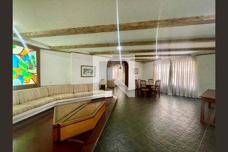 Apartamento à venda com 205m², 4 quartos e 2 vagas Apartamento à venda com 205m², 4 quartos e 2 vagasÁrea comum - Salão de festas