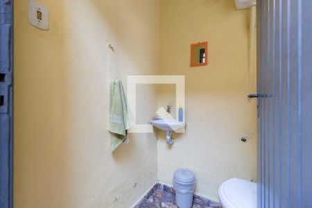 Casa à venda com 203m², 3 quartos e 3 vagas Casa à venda com 203m², 3 quartos e 3 vagasBanheiro - Área de Serviço