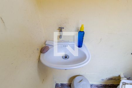 Casa à venda com 203m², 3 quartos e 3 vagas Casa à venda com 203m², 3 quartos e 3 vagasDetalhe Banheiro - Área de Serviço