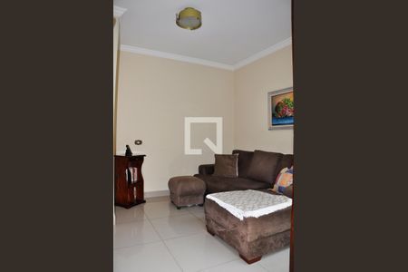  Sala de TV de casa à venda com 3 quartos, 400m² em Vila Pereira Cerca, São Paulo