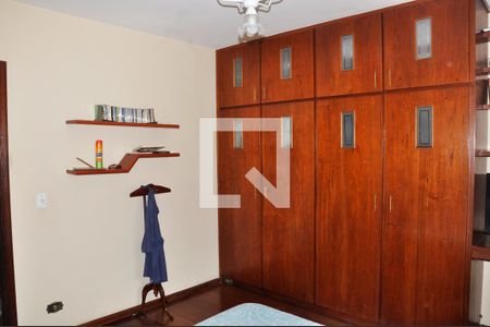 Casa à venda com 400m², 3 quartos e 4 vagas Casa à venda com 400m², 3 quartos e 4 vagasDetalhe - Quarto 02