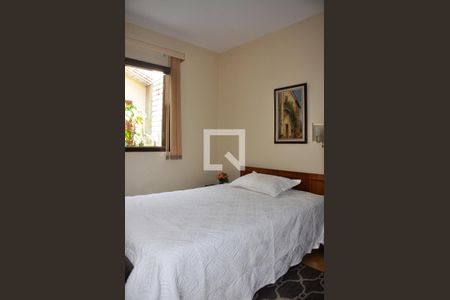 Casa à venda com 400m², 3 quartos e 4 vagas Casa à venda com 400m², 3 quartos e 4 vagasQuarto 01 com Suíte