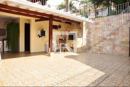 Casa à venda com 400m², 3 quartos e 4 vagas Casa à venda com 400m², 3 quartos e 4 vagasÁrea de Serviço e Quintal