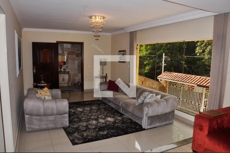 Sala de casa à venda com 3 quartos, 400m² em Vila Pereira Cerca, São Paulo