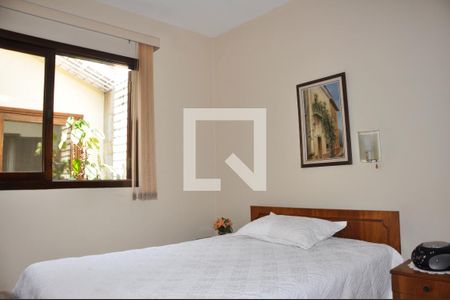 Casa à venda com 400m², 3 quartos e 4 vagas Casa à venda com 400m², 3 quartos e 4 vagasQuarto 01 com Suíte