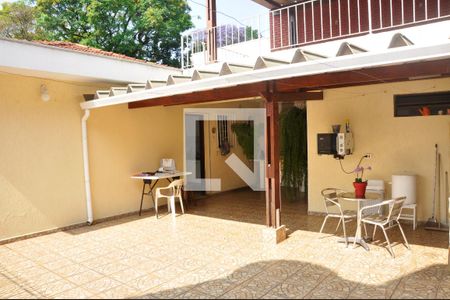 Casa à venda com 400m², 3 quartos e 4 vagas Casa à venda com 400m², 3 quartos e 4 vagasÁrea de Serviço e Quintal