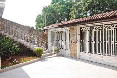 Casa à venda com 400m², 3 quartos e 4 vagas Casa à venda com 400m², 3 quartos e 4 vagasGaragem