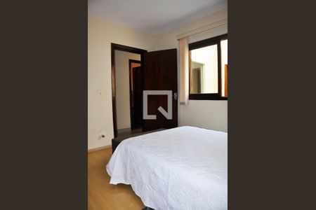 Casa à venda com 400m², 3 quartos e 4 vagas Casa à venda com 400m², 3 quartos e 4 vagasQuarto 01 com Suíte