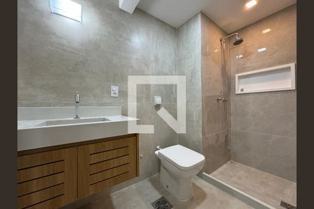 Banheiro Social de apartamento para alugar com 2 quartos, 62m² em Barra da Tijuca, Rio de Janeiro