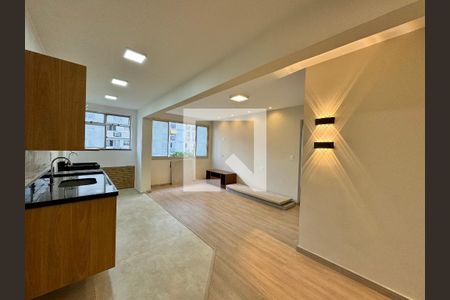 Sala de apartamento para alugar com 2 quartos, 62m² em Barra da Tijuca, Rio de Janeiro
