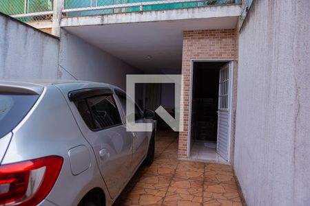 Garagem de casa à venda com 3 quartos, 180m² em Parque Boturussu, São Paulo