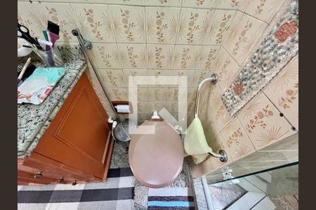 Casa de condomínio à venda com 250m², 3 quartos e 1 vagaBanheiro