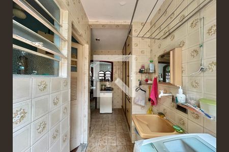 Casa de condomínio à venda com 250m², 3 quartos e 1 vagaÁrea de serviço