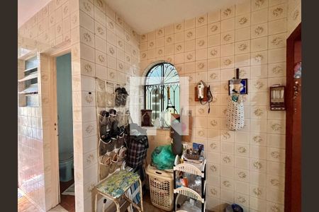 Casa de condomínio à venda com 250m², 3 quartos e 1 vagaÁrea de serviço