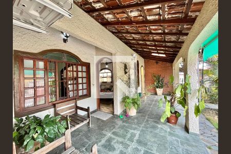 Casa de condomínio à venda com 250m², 3 quartos e 1 vagaVaranda da frente