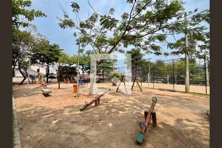 Casa de condomínio à venda com 250m², 3 quartos e 1 vagaÁrea comum - Playground