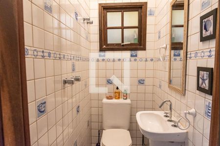 Casa à venda com 167m², 4 quartos e 2 vagasLavabo