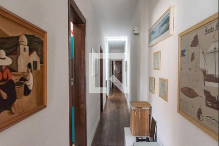 Casa à venda com 167m², 4 quartos e 2 vagasCorredor