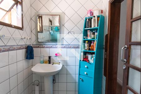 Casa à venda com 167m², 4 quartos e 2 vagasBanheiro