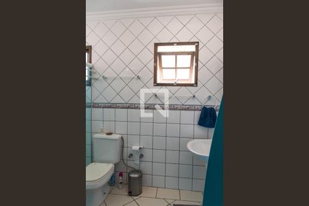 Casa à venda com 167m², 4 quartos e 2 vagasBanheiro da suíte