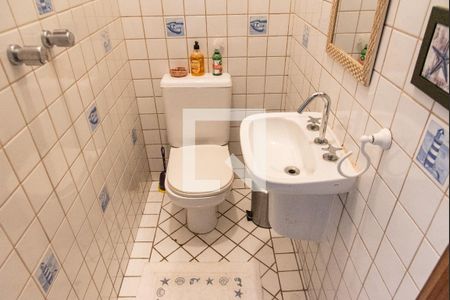 Casa à venda com 167m², 4 quartos e 2 vagasLavabo