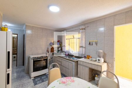 Casa à venda com 130m², 3 quartos e 2 vagas Casa à venda com 130m², 3 quartos e 2 vagasCozinha