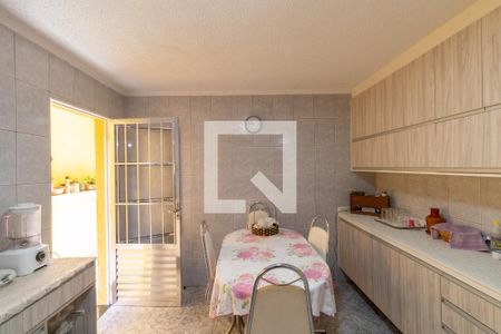 Casa à venda com 130m², 3 quartos e 2 vagas Casa à venda com 130m², 3 quartos e 2 vagasCozinha