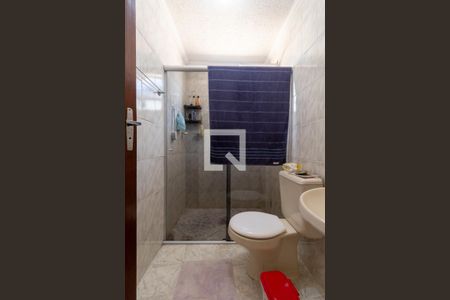 Casa à venda com 130m², 3 quartos e 2 vagas Casa à venda com 130m², 3 quartos e 2 vagasBanheiro