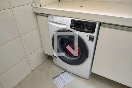 Apartamento para alugar com 140m², 3 quartos e 1 vagaÁrea de Serviço