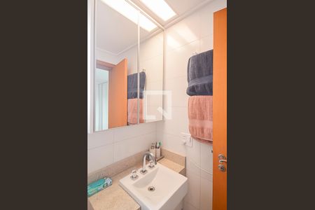 Apartamento à venda com 130m², 3 quartos e 4 vagasBanheiro da Suíte 1