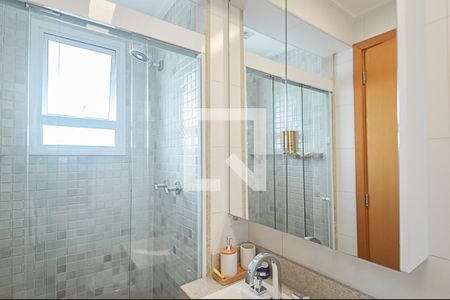 Apartamento à venda com 130m², 3 quartos e 4 vagasBanheiro da Suíte 2