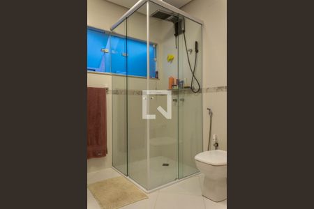 Casa à venda com 207m², 3 quartos e 4 vagasBanheiro da Suíte 1