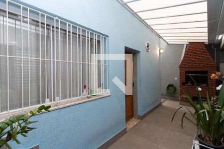 Casa à venda com 258m², 3 quartos e 4 vagasQuintal