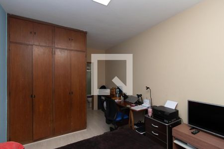 Casa à venda com 258m², 3 quartos e 4 vagasQuarto Suíte 2