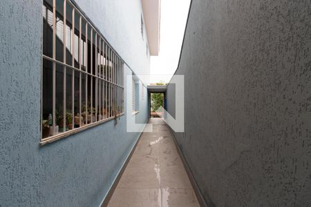 Casa à venda com 258m², 3 quartos e 4 vagasCorredor Lateral