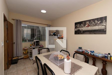 Casa à venda com 258m², 3 quartos e 4 vagasCopa