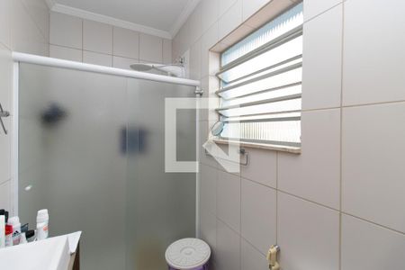 Casa à venda com 258m², 3 quartos e 4 vagasBanheiro da Suíte 2