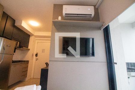 Sala / Quarto - Studio de kitnet/studio à venda com 1 quarto, 23m² em Santo Amaro, São Paulo