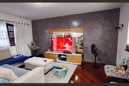 Casa de condomínio à venda com 250m², 4 quartos e 2 vagas Casa de condomínio à venda com 250m², 4 quartos e 2 vagassala