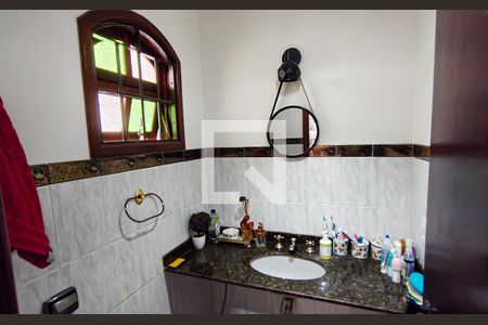 Casa de condomínio à venda com 250m², 4 quartos e 2 vagas Casa de condomínio à venda com 250m², 4 quartos e 2 vagaslavabo
