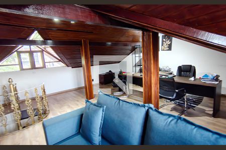 Casa de condomínio à venda com 250m², 4 quartos e 2 vagas Casa de condomínio à venda com 250m², 4 quartos e 2 vagascobertura