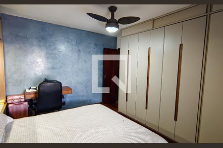 Casa de condomínio à venda com 250m², 4 quartos e 2 vagas Casa de condomínio à venda com 250m², 4 quartos e 2 vagasquarto 2 suite