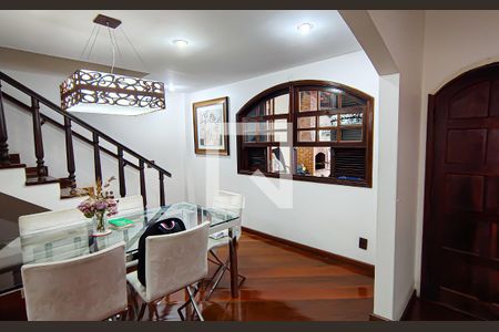 Casa de condomínio à venda com 250m², 4 quartos e 2 vagas Casa de condomínio à venda com 250m², 4 quartos e 2 vagassala