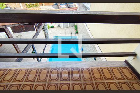 Casa de condomínio à venda com 250m², 4 quartos e 2 vagas Casa de condomínio à venda com 250m², 4 quartos e 2 vagasquarto 2 suite - varanda