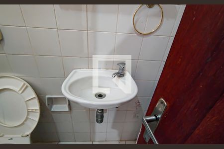 Casa de condomínio à venda com 250m², 4 quartos e 2 vagas Casa de condomínio à venda com 250m², 4 quartos e 2 vagassubsolo - quarto suite