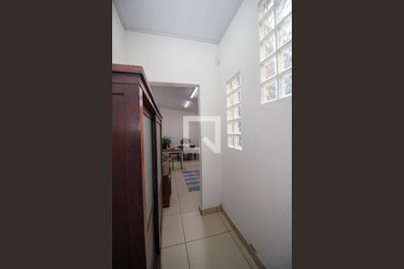 Casa à venda com 385m², 3 quartos e 8 vagasEdícula - Corredor