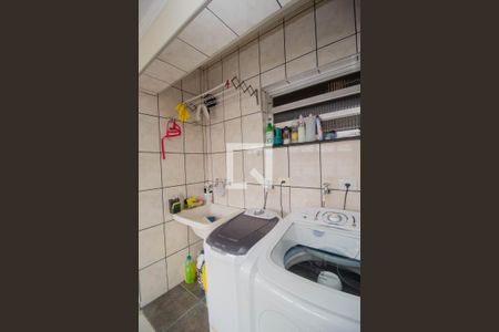 Casa à venda com 385m², 3 quartos e 8 vagasÁrea de Serviço