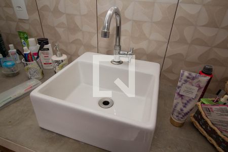 Casa à venda com 385m², 3 quartos e 8 vagasEdícula - Banheiro