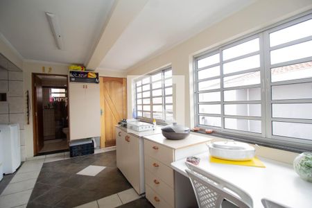 Casa à venda com 385m², 3 quartos e 8 vagasÁrea de Serviço