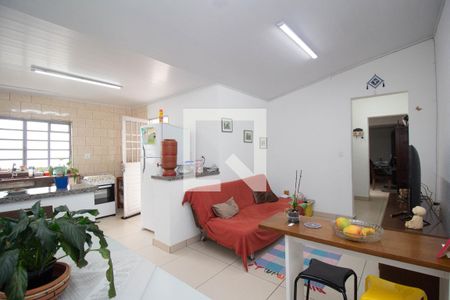 Casa à venda com 385m², 3 quartos e 8 vagasEdícula - Sala